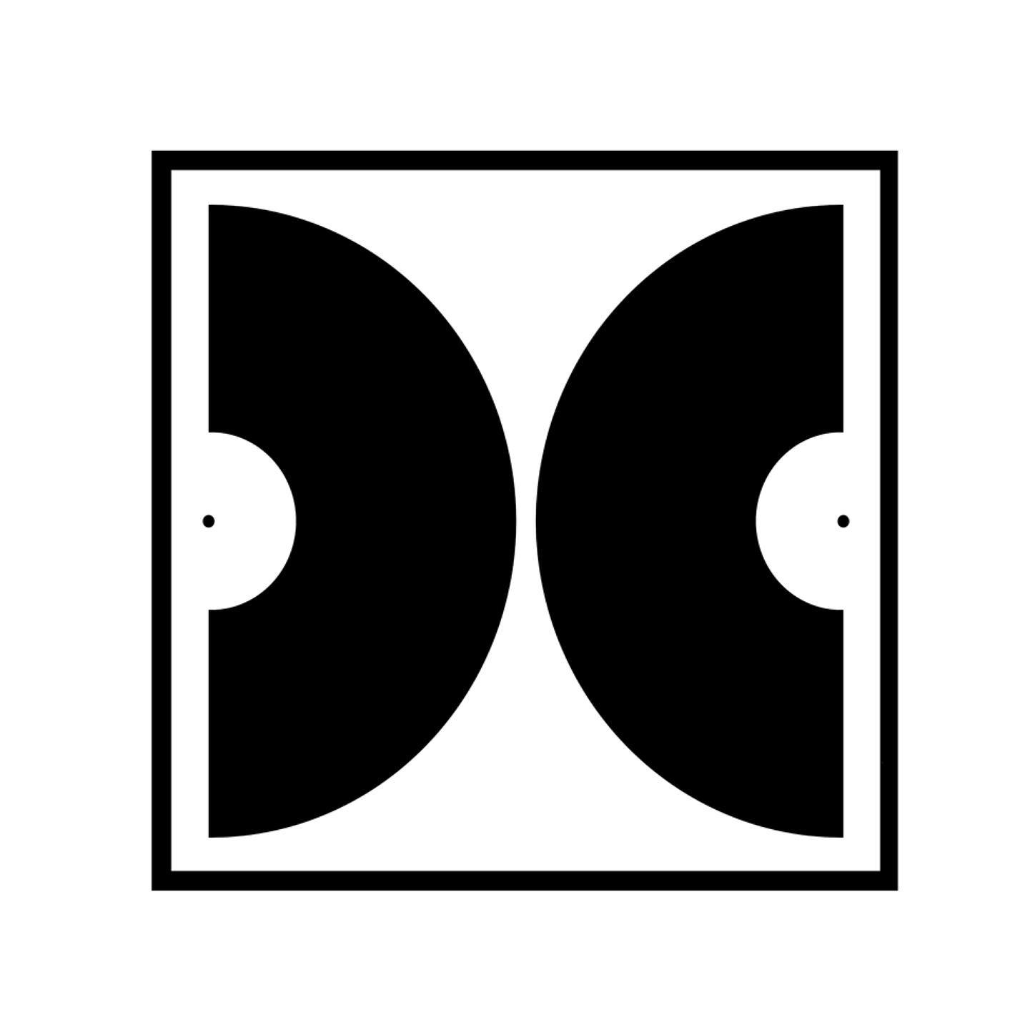 duza-czarna-logo
